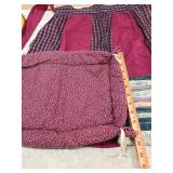 Kitchen items including a half apron two pot holders and a casserole warmer Kitchen items including a half apron two pot holders and a casserole warmer