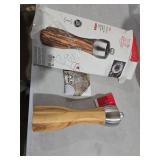 Peugeot - Fidji Manual Salt Mill - Adjustable Grinder - Olive Wood and Stainless Steel, Natural, 6 Inch