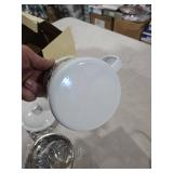 Bacon Grease Container With Strainer, 46OZ Large Enamel Grease Container, With Silicone Spatula, Farmhouse Bacon Grease Keeper, Cooking Oil Container For Kitchen Fat Storage, Dishwasher Safe-White