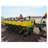 John Deere 1730 MaxEmerge+ 6 Row 22" Air Planter