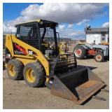 CAT 216V Skid Steer