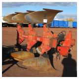 International 140 3 Bottom Plow
