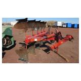 International 165 5 Bottom Plow