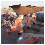 International 140 3 Bottom Plow