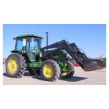 John Deere 2940 Farm Tractor