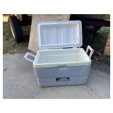 Large igloo cooler