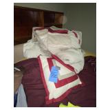 Queen bedspread, 2 shams