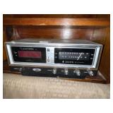 Zenith radio/alarm clock