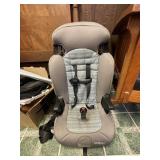 Car seat & box of household misc