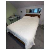 Full size bed w/bedding
