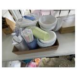 Plastic ware, knife set