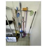 Household tools & cleaning items