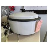 Nesco crockpot & Osterizer blender