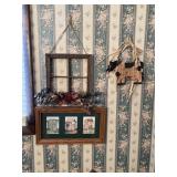 Wall & stool decor, mirror in bath tub