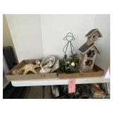 2 flats household decor