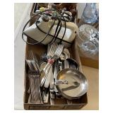 2 flats kitchen misc