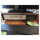 8-TRACK PLAYER