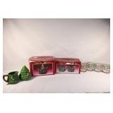 Christmas Dishes, Teapot, Creamer, Sugar, Mugs, et