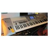 Yamaha 9000 Pro Concert Grade Electronic Keyboard