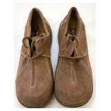 Nevada Size 8 Suede Shoes