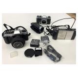 Working Nikon Coolpix E900S Digital Camera +Others