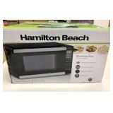 New Hamilton Beach Microwave Oven 0.9 Cu.Ft