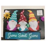 New Hometrends Garden Gnome Decor Metal 14" x 12"