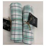 2 New Hometrends 16" x 26" Kitchen Towels