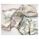 Lot of Vintage Tableware Linens