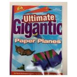New Ultimate Gigantic Paper Planes Book