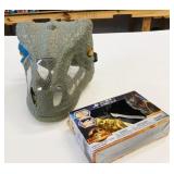 Jurassic World T Rex Figure & Mask