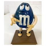 M&M
