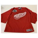 CCM Detroit Red Wings Youth Size L/XL Jersey