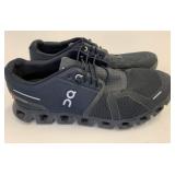 On Cloud 5 Sneakers Size Womens 10
