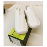 New Sosenfer Unisex Size 8 Slip On Sneakers