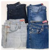 4 Like New Pairs Guess, Levis & Parasuco Jeans
