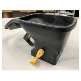 Expert Gardener Hand Spreader