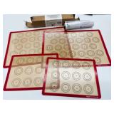 New 4 Pack Silicone Baking Mats