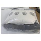 New Threshold 3Pc Twin/XLT Bedding Set