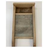 VTG Pearl Wood & Glass Washboard 17' x 8'