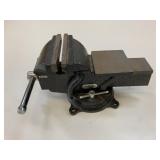Mastercraft Cast Iron Swivel Base 6" Bench Vise