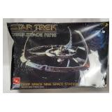 Sealed Star Trek Deep Space Nine Space Station Amt