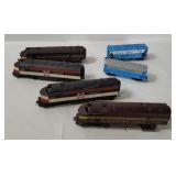 4 H O Scale Locos & 2 Box Cars