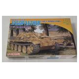 Dragon Jagdpanther Tank Model Kit 1/72