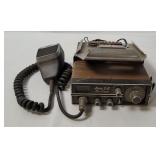 Kraco De Luxe Mobile Cb Radio