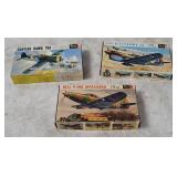 3 Revell Model Kits 1/72 - Kittyhawk, Airacobra
