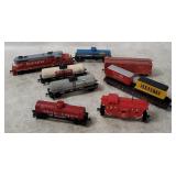Mantua H O Burlington Loco W/ Train Cars