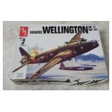 Amt Vickers Wellington Model Kit 1/72