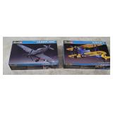 2 Revell Model Kits 1/72 - Hurricane, Kaydet