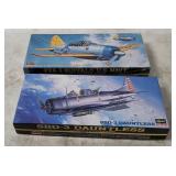 2 Hasegawa Model Kits 1/72 - Dauntless, Buffalo